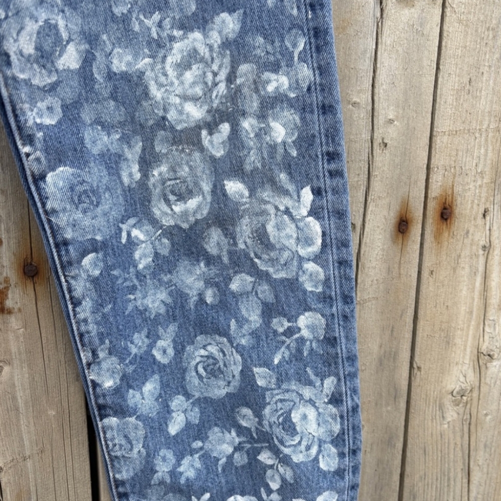 Levi's Blue Floral Jeans - Picture 8 of 16